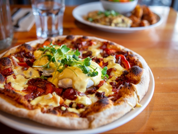 Brunch Pizza - poched eggs Eggs Benny Brunch Pizza